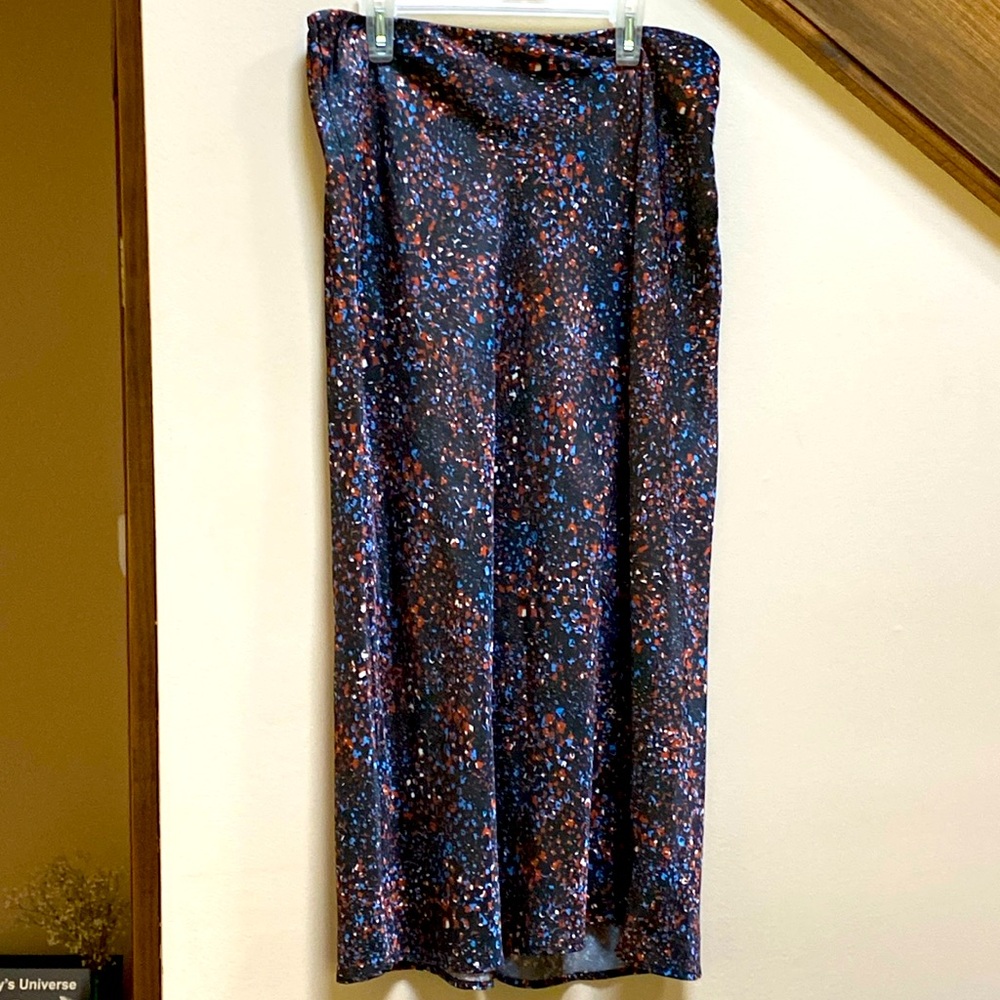 Slip skirt with small slit sz 8/10